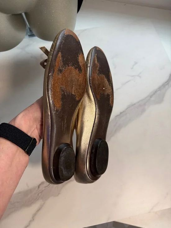 Salvatore Ferragamo Metallic Champagne Ballet Flats with Bow - Picture 5 of 6